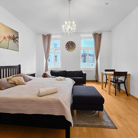 Three King-Size Beds, Three Bedrooms فيينا المظهر الخارجي الصورة
